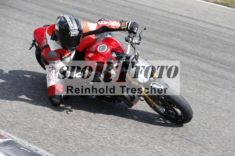 Archiv-2025/05 14.04.2025 Plüss Moto Sport ADR/Freies Fahren/1